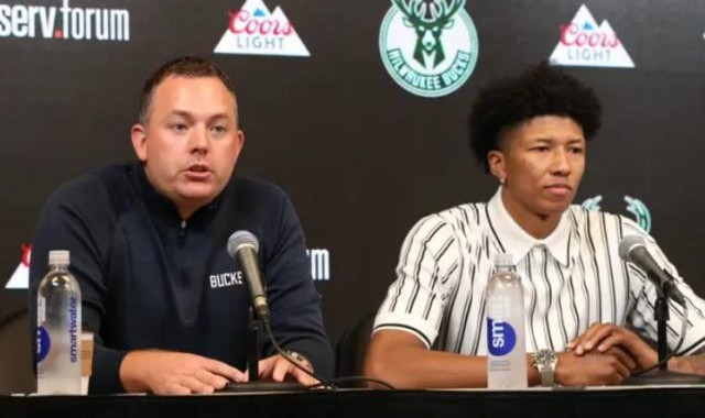 竞技宝-雄鹿GM：满意休赛期补强 下赛季雄鹿仍是顶级球队